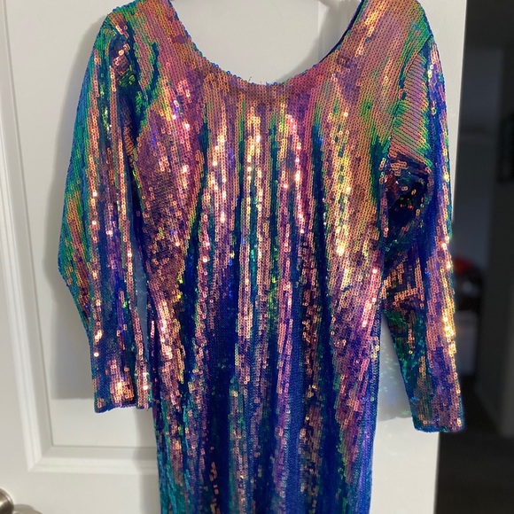 Dress - Picture 1 of 4